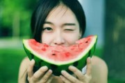 娱乐吃瓜酱无需多言,揭秘娱乐圈那些不为人知的幕后故事